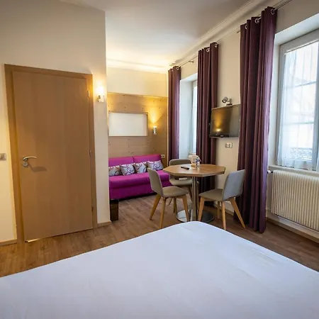 Logis De La Tour 3* 希伯维列