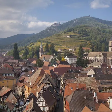 Hotel Logis De La Tour