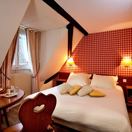Logis De La Tour 호텔 3*