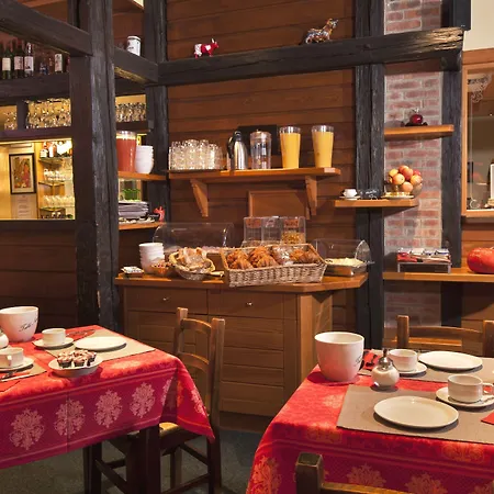 Logis De La Tour 酒店