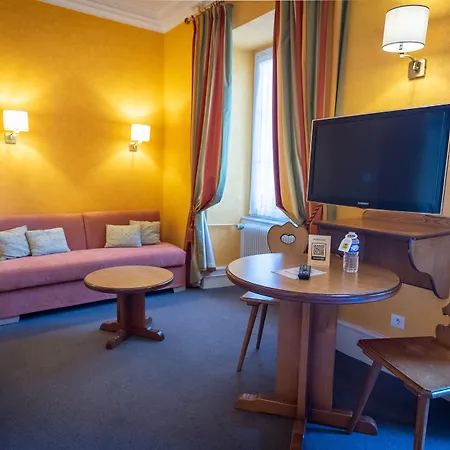 酒店 Logis De La Tour