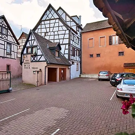 Logis De La Tour 3*