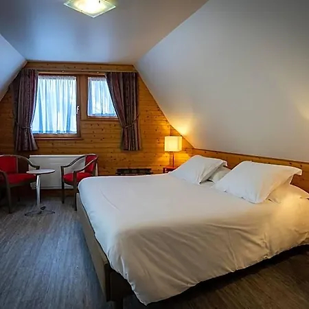Logis De La Tour Hotel 3*