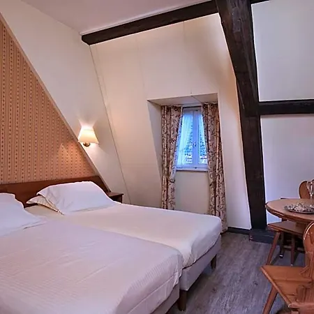 Logis De La Tour 호텔 리보빌레
