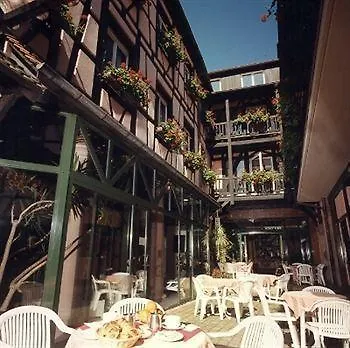 Hotel Logis De La Tour