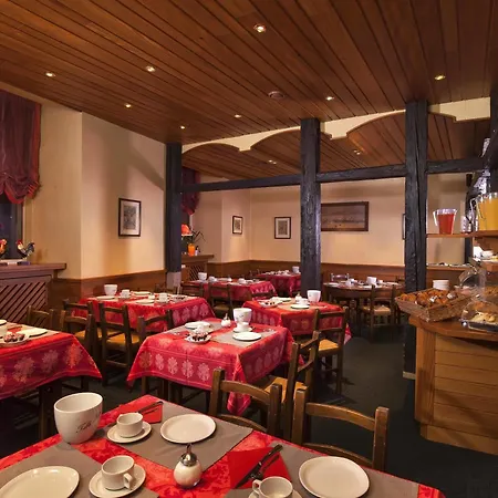 Logis De La Tour 호텔 리보빌레