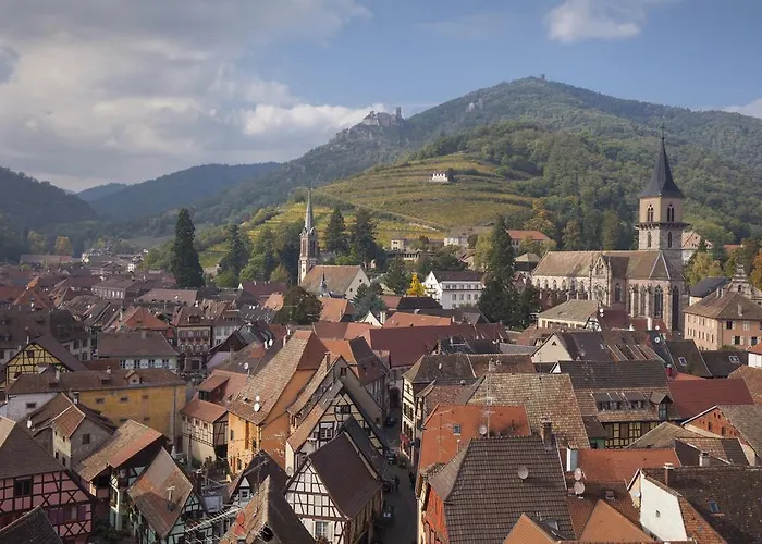 Hotel Logis De La Tour
