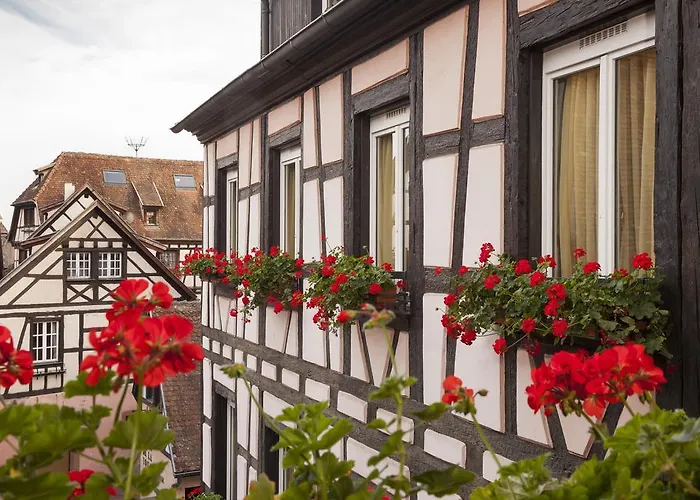 Hotel Logis De La Tour